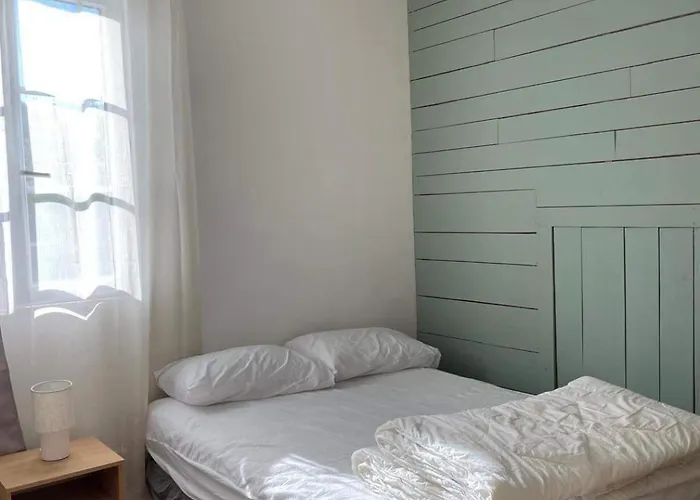 Apartahotel Domaine Manilea - Piscine - Proche Océan 3*